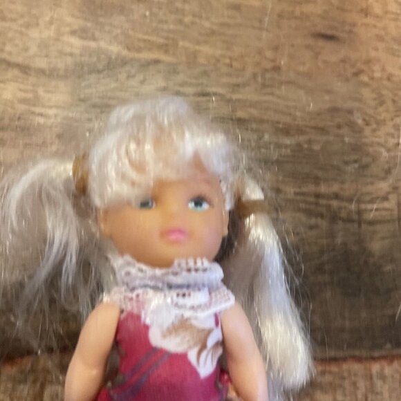 1994 Kelly Doll Barbies Little Sister Long Blonde Hair Dress Dress Floral - Picture 3 of 9